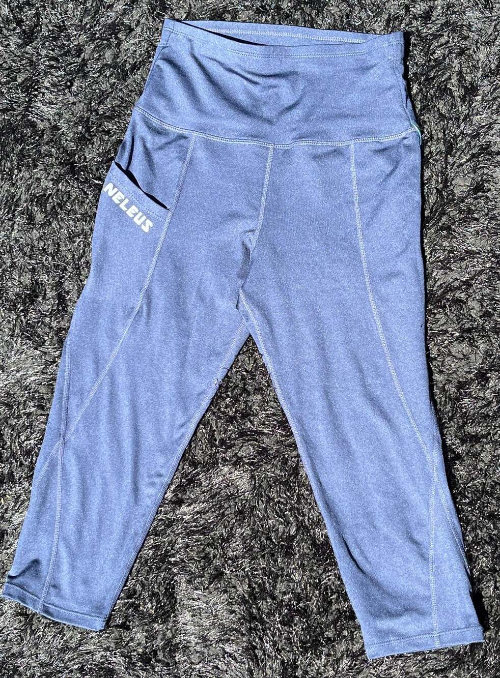 Neleus Women's High Waisted Athletic Capri Leggings Size S Bundle